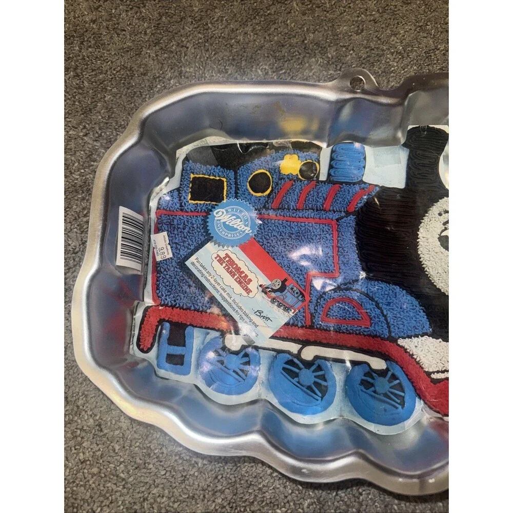 Vintage Wilton 1994 Thomas the Train Tank Engine Metal Birthday Cake Pan